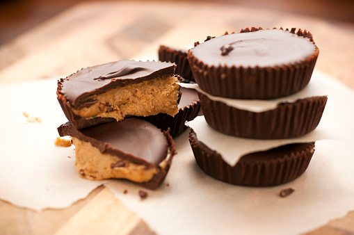 peanut-butter-or-chocolate-which-should-you-avoid-before-bed